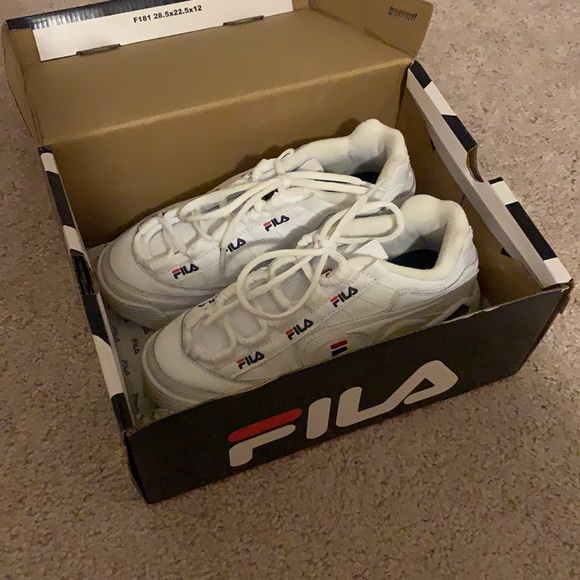 FILA - Picture 3 of 7